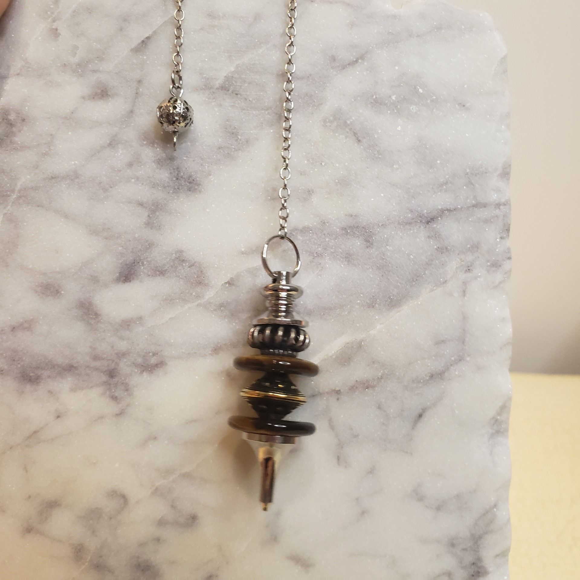 tigers eye pendulum 1