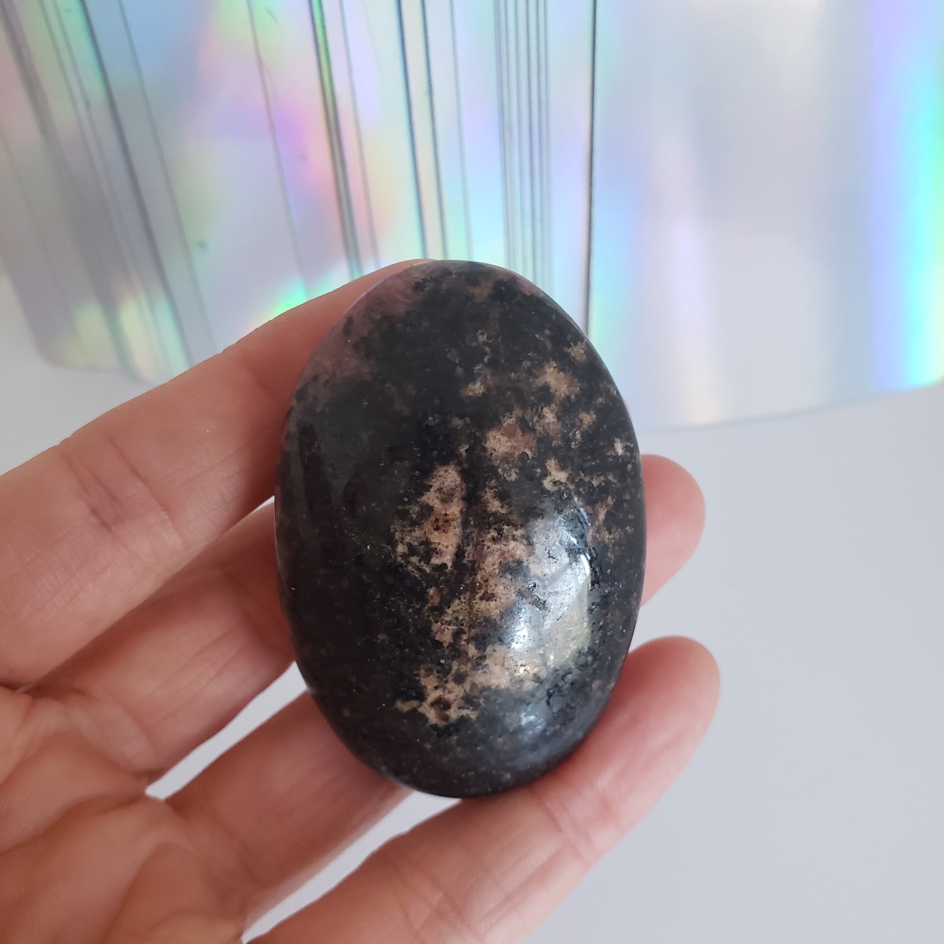 rhodonite palm stone (s1)