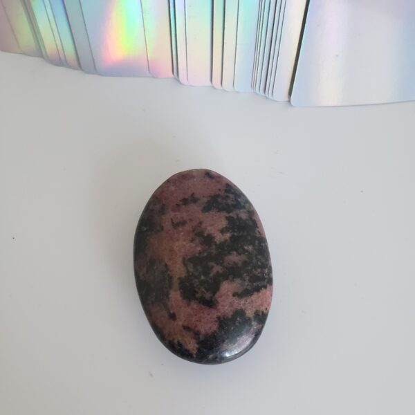 rhodonite palm stone (s1)