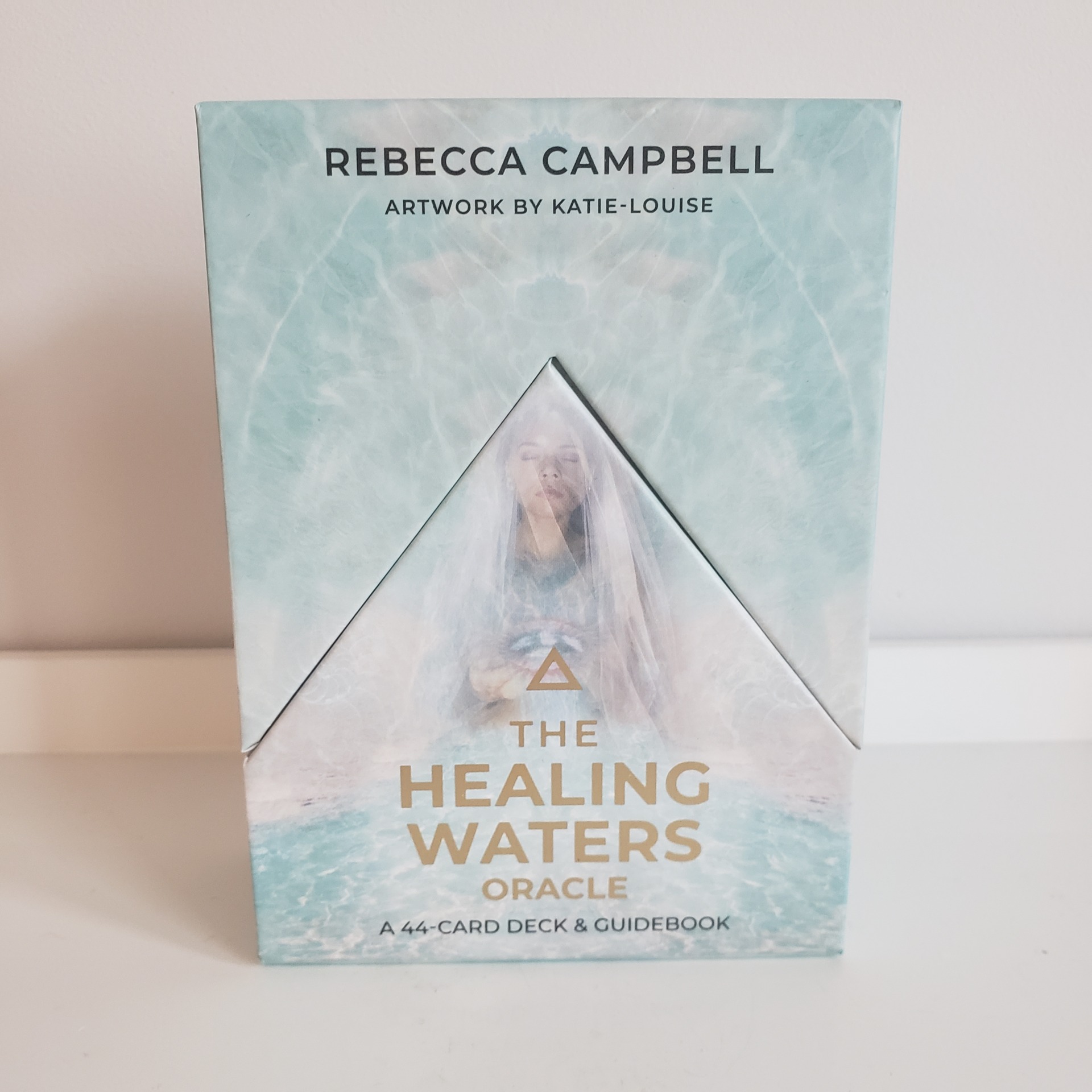 Energy Crystals The Healing Waters Oracle Rebecca Campbell (2)