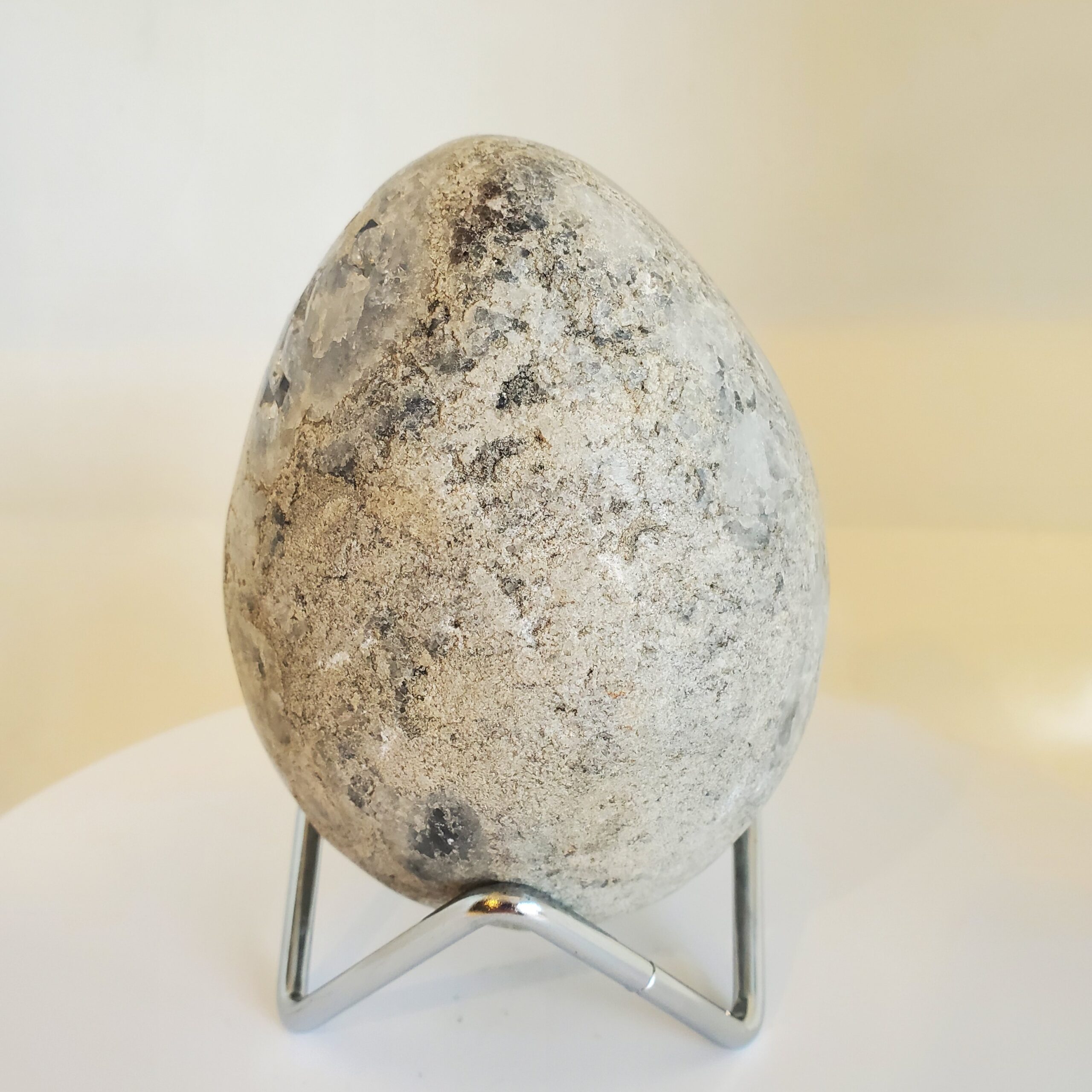 celestite egg w stand