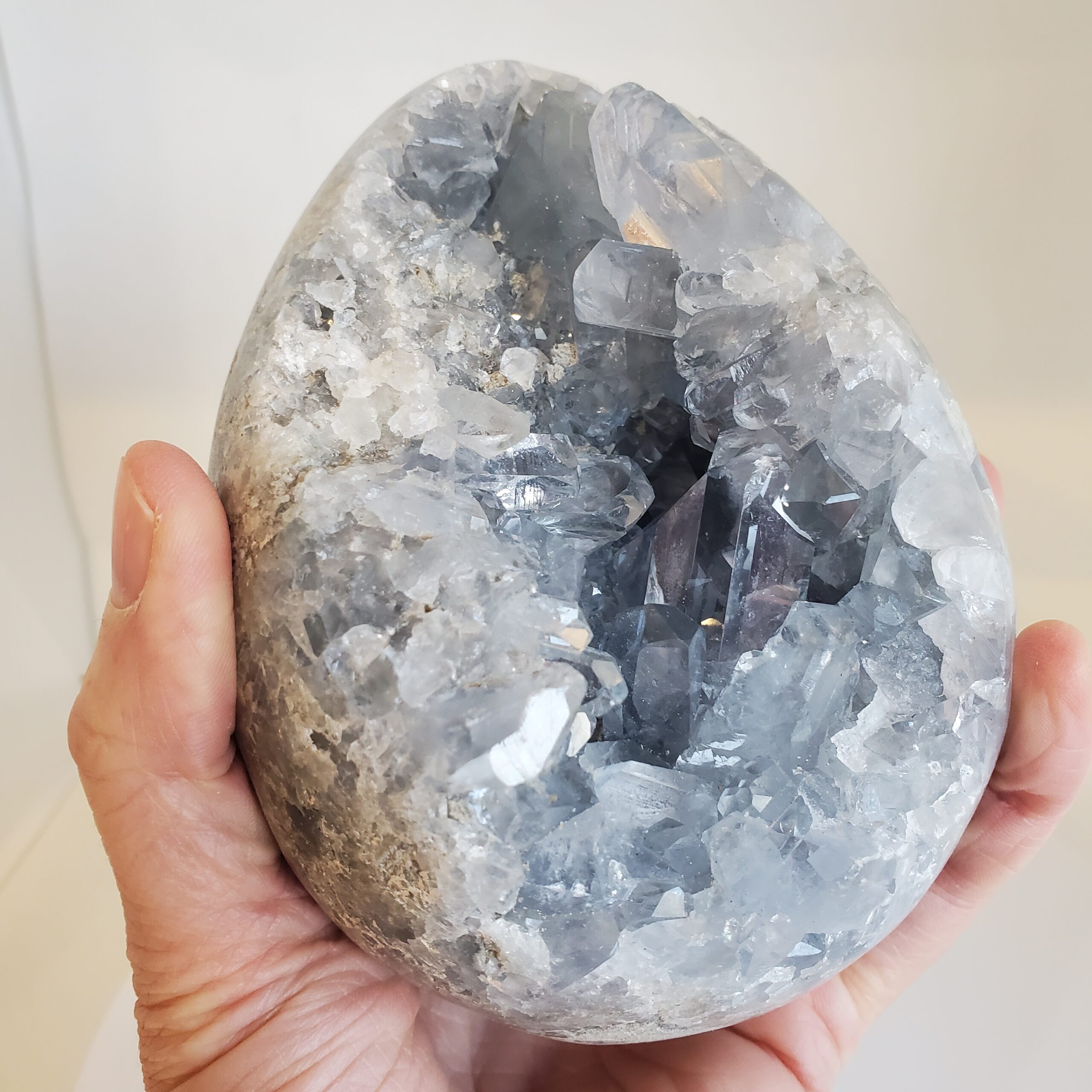 celestite egg w stand