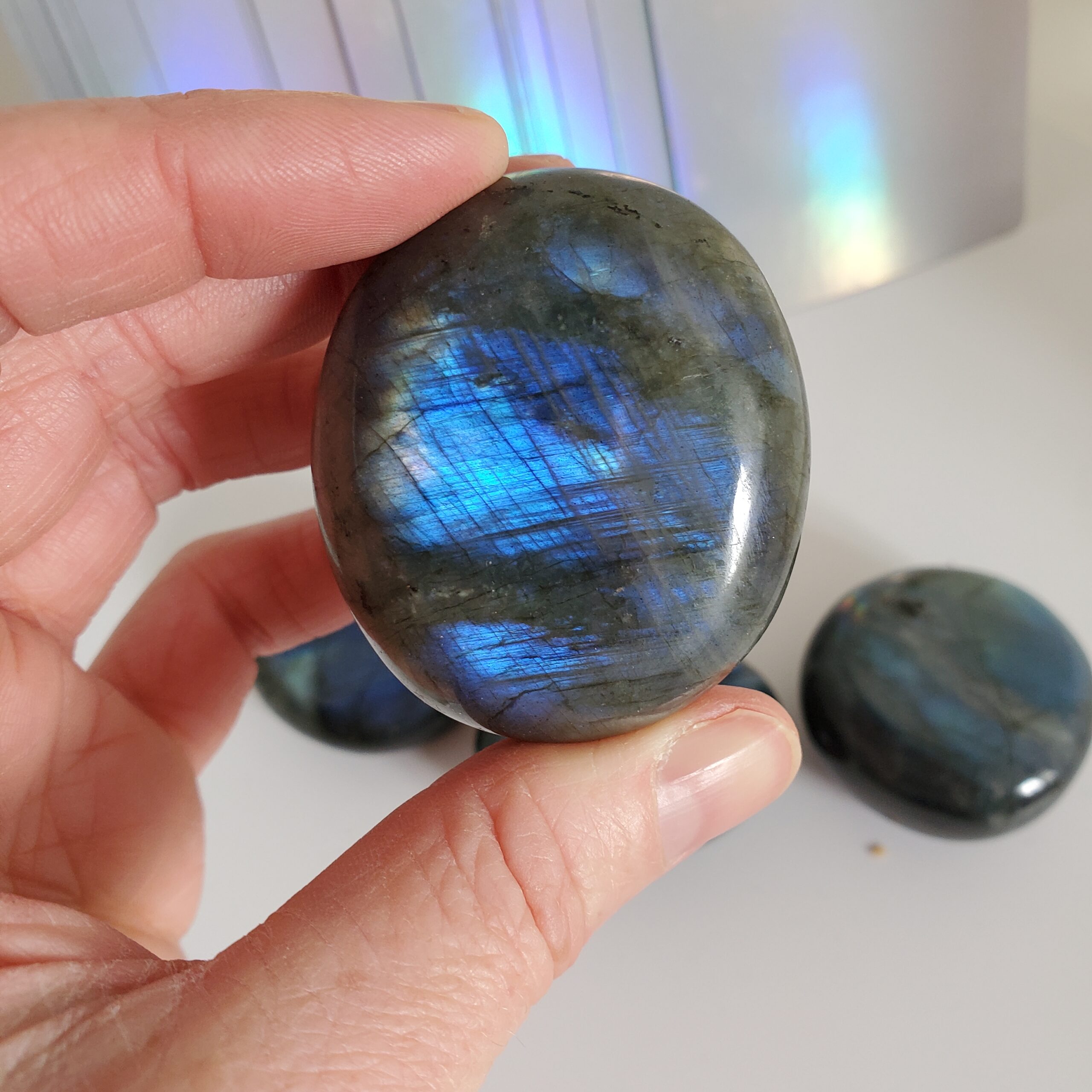 labradorite palm stone
